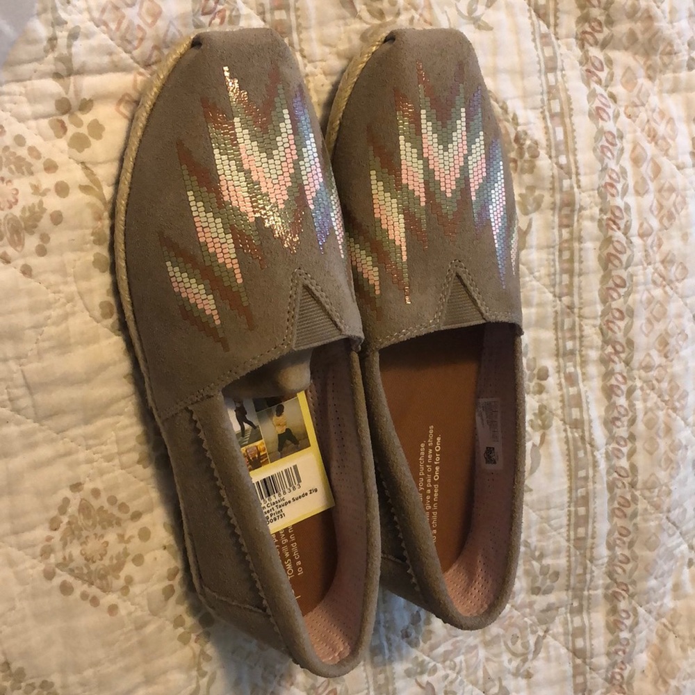 Classic Desert Taupe Suede Zig Zag Toms